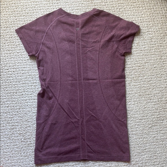 Lululemon Swiftly Tech Short Sleeve Top - Picture 2 of 4
